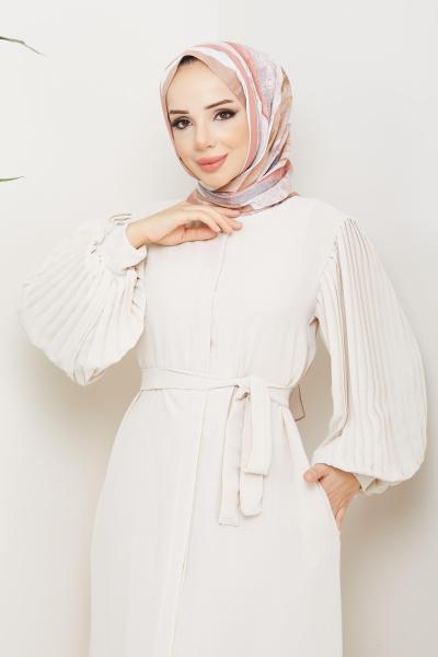 Ferace Elbise Piliseli Taş